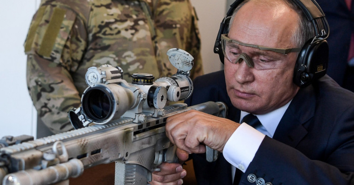 Putin susţine că instructori militari occidentali se află deja în