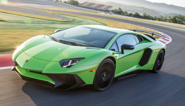 Lamborghini Aventador LP750-4 SV