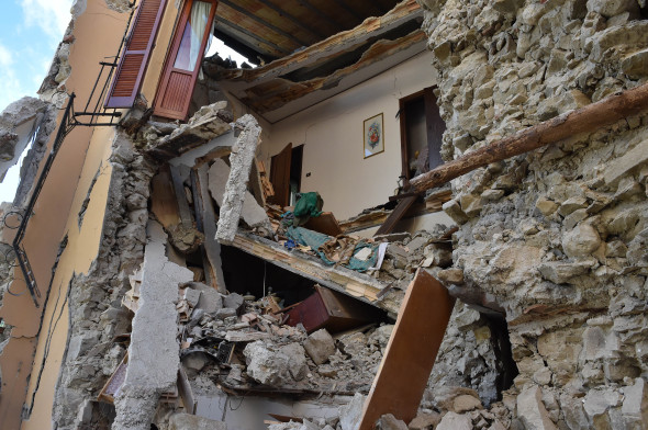 Magnitude 6.2 Earthquake In Central Italy Kill At Least 13