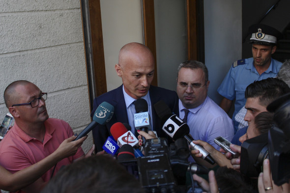 160810_dna_bogdan_olteanu_DNA__00_INQUAM_Alexandru_Busca