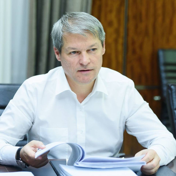 ciolos FB