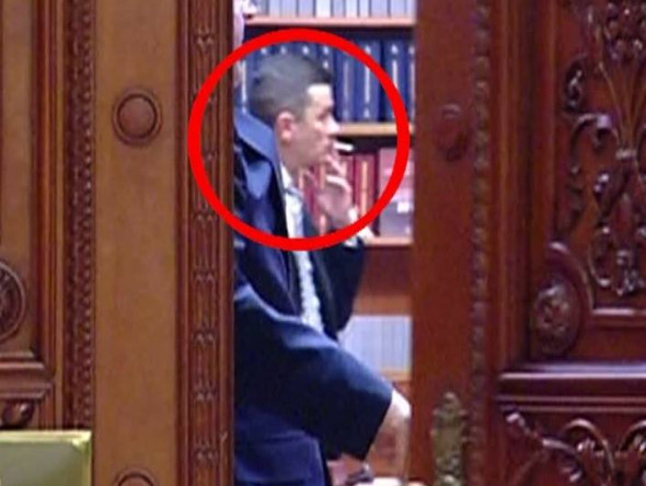 grindeanu fumand - captura realitatea