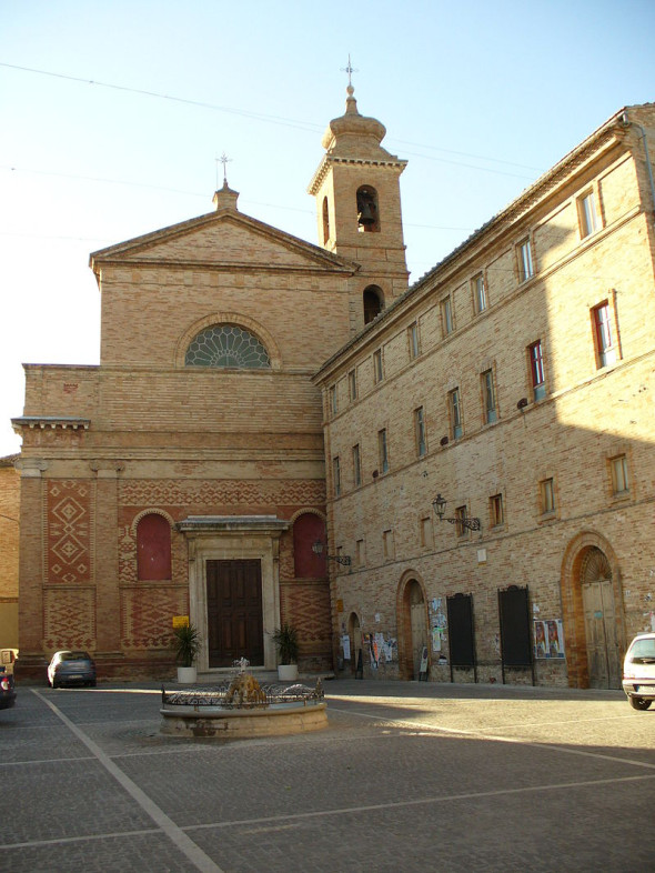 800px-Montefioredellaso_flickr02