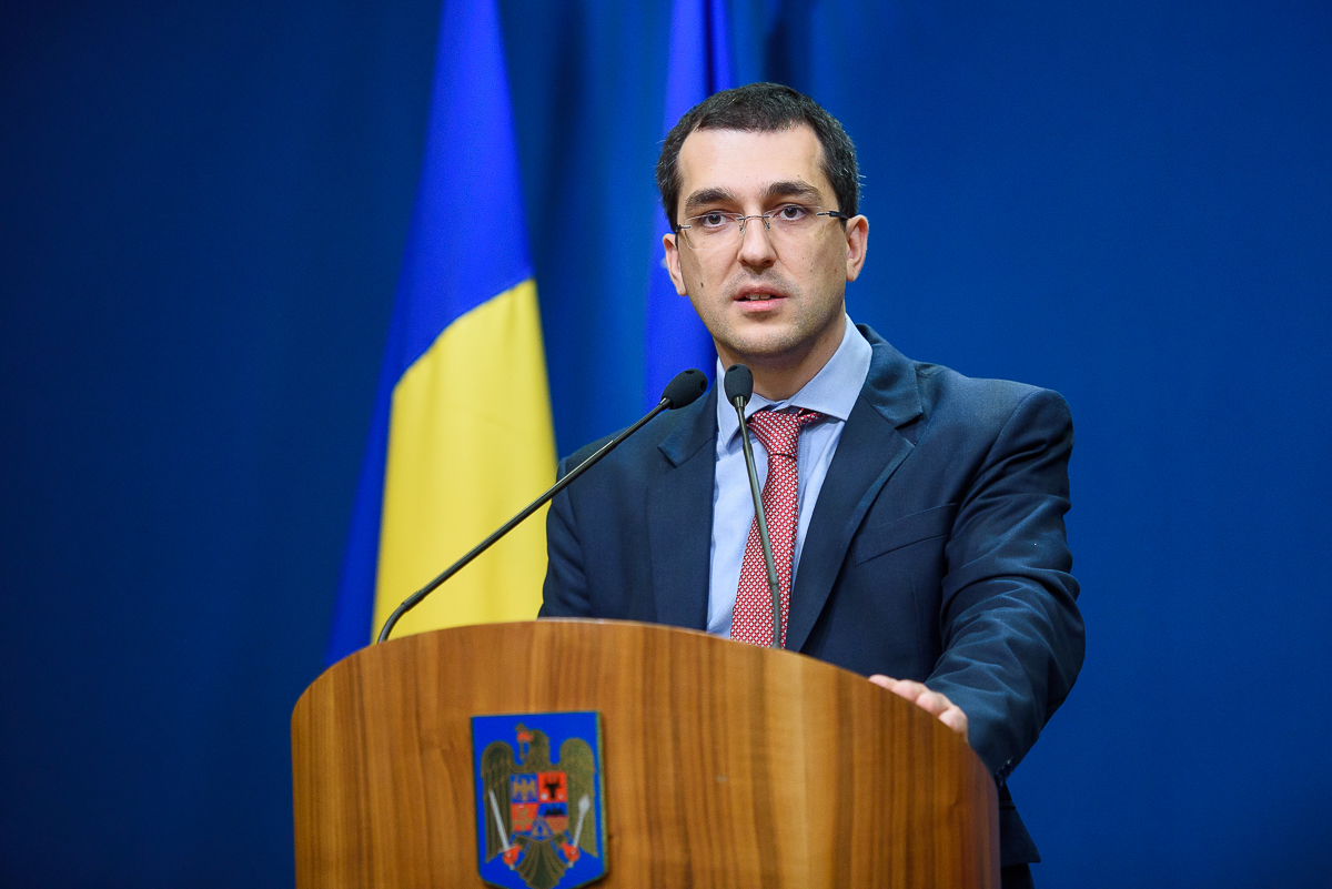 V. Voiculescu: Un avion cu oameni moare in fiecare zi in Romania din cauza fumatului
