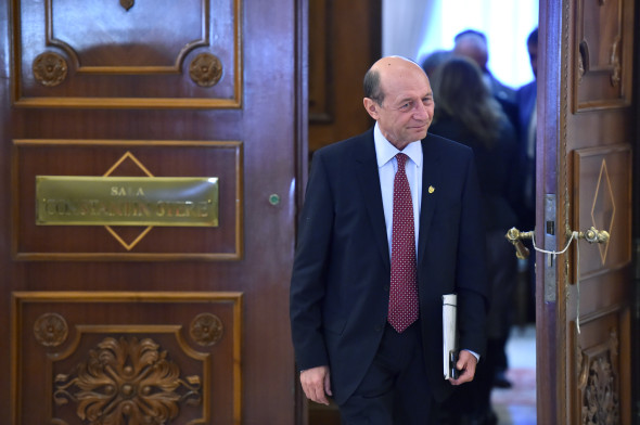 SPEC BASESCU N19 (flip - fara sa vedem ce scrie pe usa ) agerpres_9361417