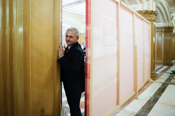 Dragnea - De ce nu mai pariază nimeni pe Dragnea MCZoYXNoPTIzMDk5M2NkYzMyYWQ2ODZkNTQ1MTVlMmE3NjI1OWEy.thumb