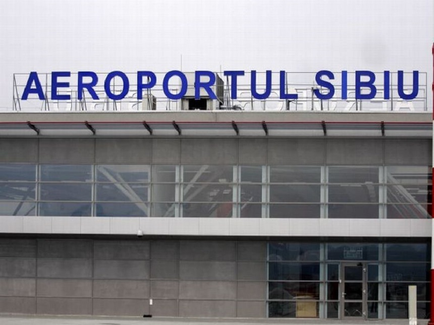 140 de turisti blocati pe Aeroportul Sibiu dupa ce o aeronava s-a defectat
