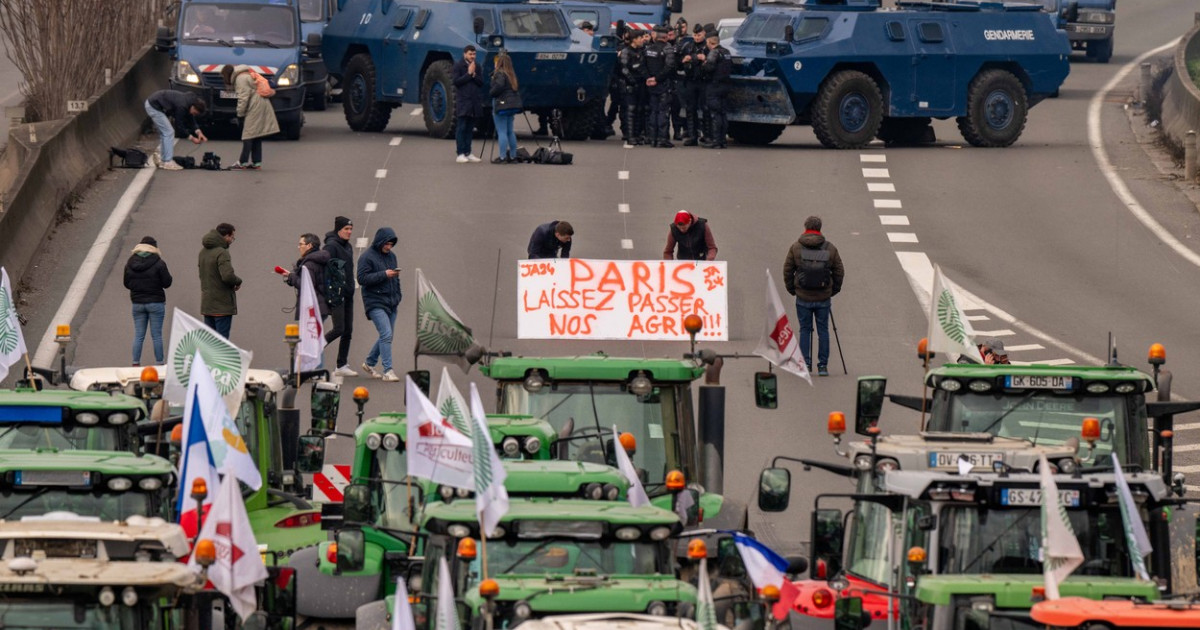 Analize și Trenduri Protestele fermierilor se intensifică Guvernul