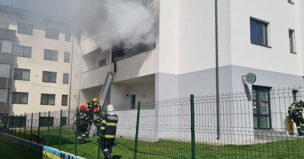 Explozie Urmat De Incendiu Ntr Un Bloc Din Ia I Totul A Pornit De La