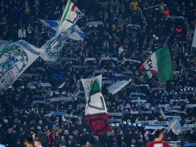 C I Suporteri Italieni Vor Veni La Partida Cfr Lazio Care Se Va