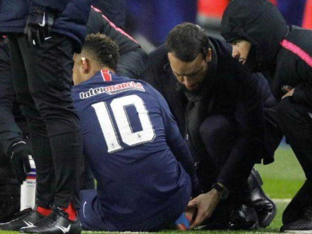 Neymar ar putea fi operat din nou după accidentarea din meciul PSG