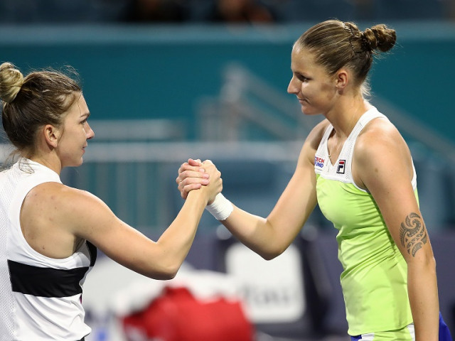 Karolina Pliskova se consolează cu victoria din meciul cu Simona Halep