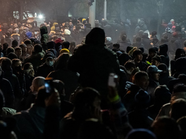 Revolt N Kazahstan Pre Edintele Decreteaz Stare De Urgen