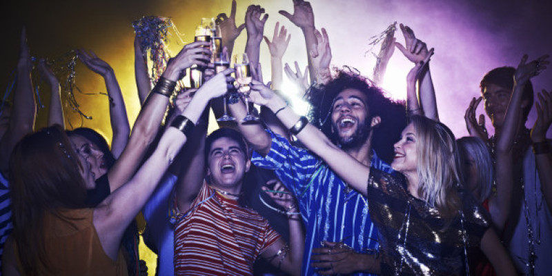 party-people-drink