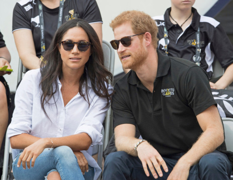 print-harry-meghan-markle2-splash