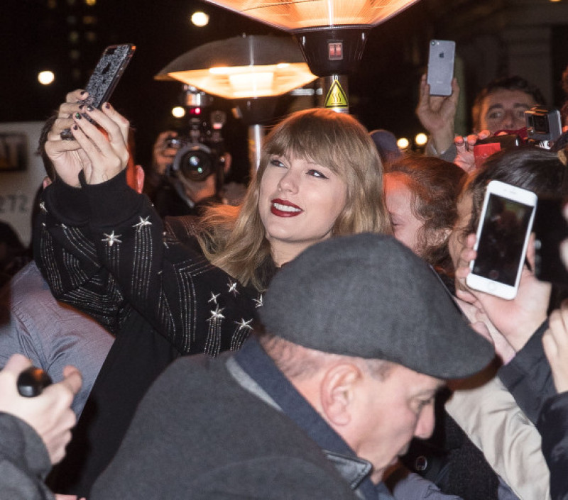 taylor-swift-fani-splash