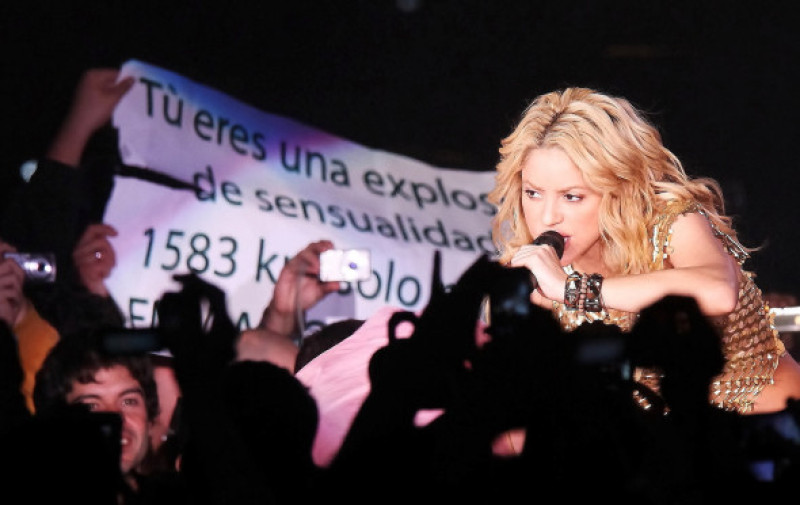 shakira-concert2-splash
