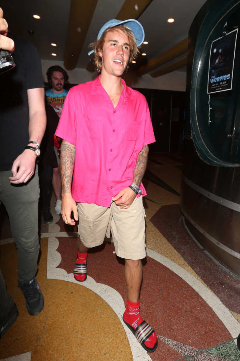 justin-bieber-tinuta-fancy3-splash