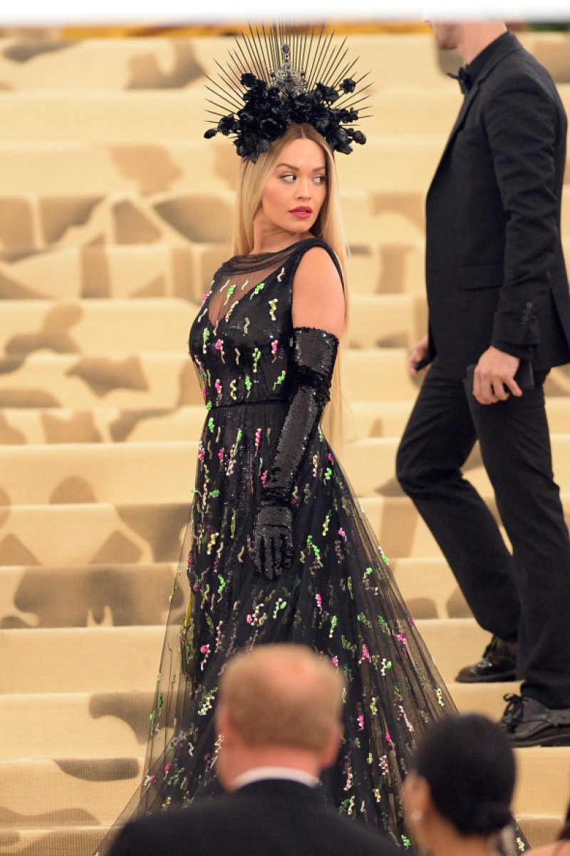 rita-ora-met-gala-2018-splash
