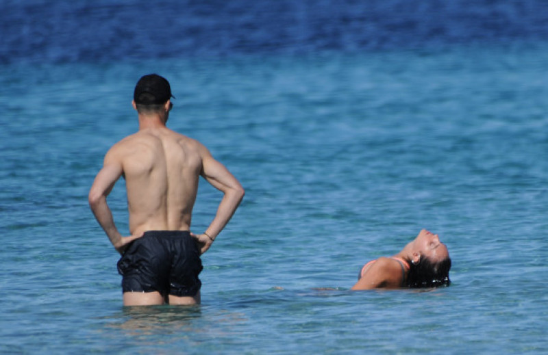 ronaldo-privire-georgina-ibiza-splash