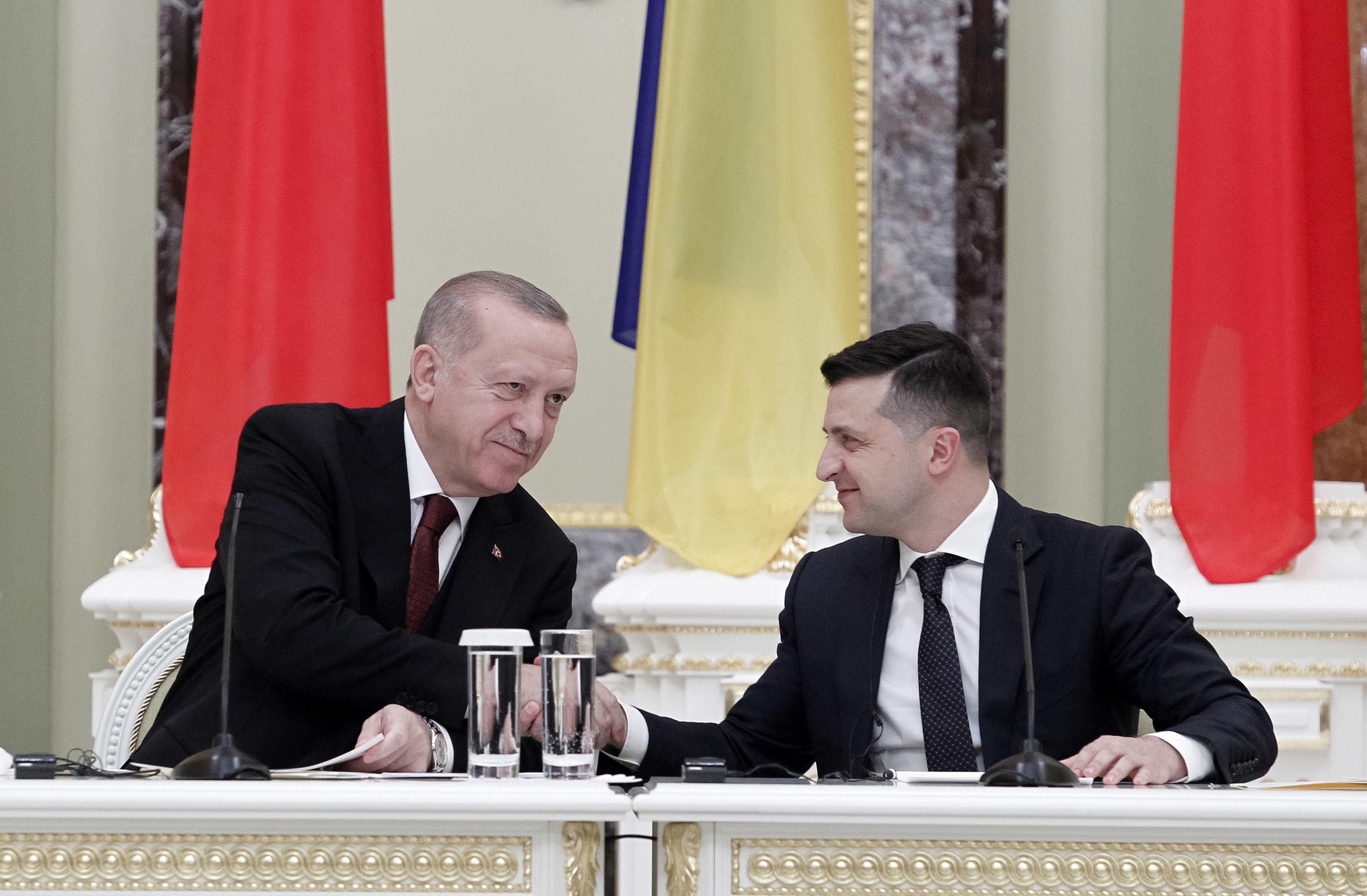 Zelenski spune că relația cu Turcia a făcut armata Ucrainei mai puternică. Kievul a folosit drone turcești împotriva separatiștilor