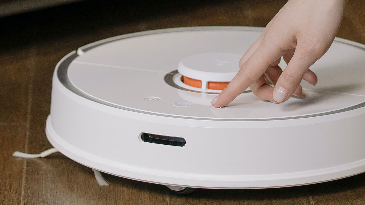 (P) Ar trebui să cumperi un aspirator robot?