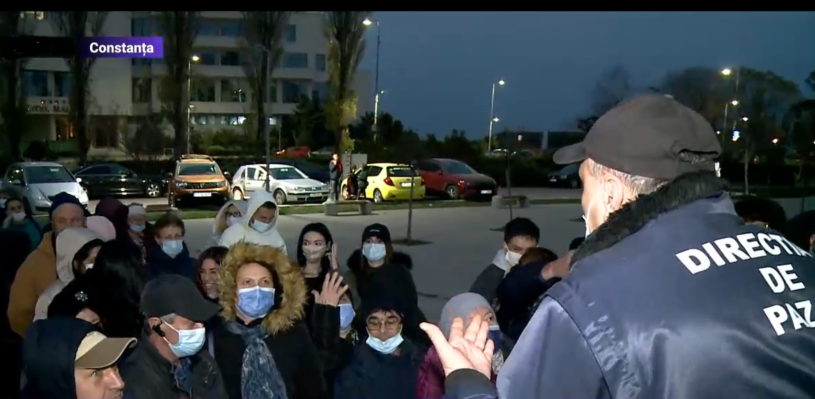 Scandal la Constanța pentru tichetele de masă după vaccinare: „Ce mâncăm? Ne agățăm de orice, și de un milion, 100 de lei”