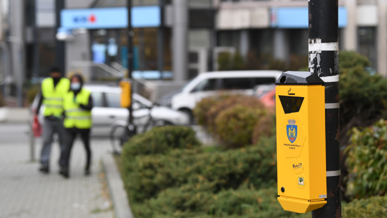 Campania „Alege asumat un oraș curat” ajunge în Ploiești: 200 de noi scrumiere stradale speciale sunt disponibile din noiembrie