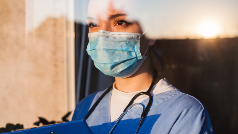 Sondaj MedLife: Peste jumătate dintre românii din mediul urban au amânat vizita la medic din cauza pandemiei