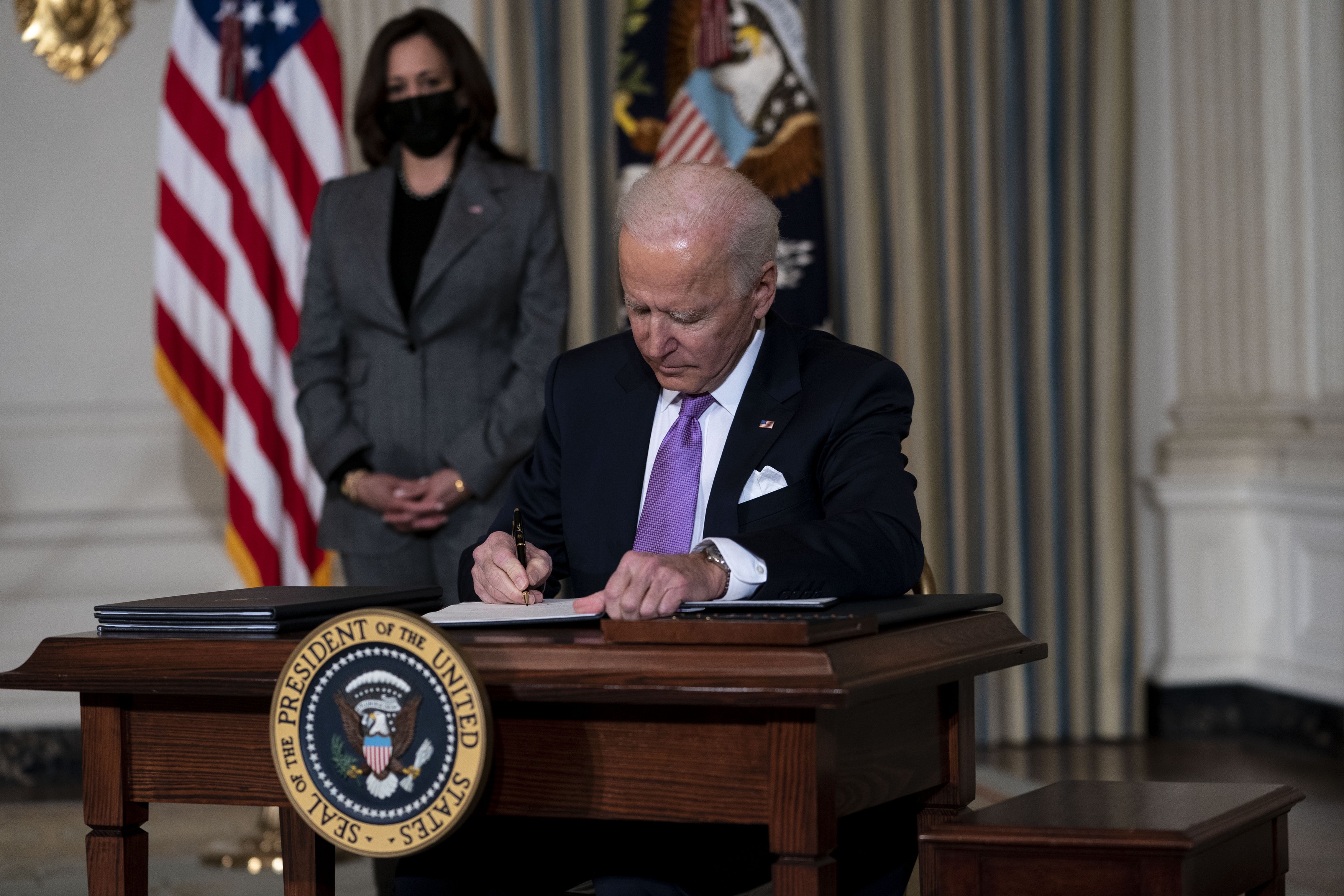 Joe Biden va transferă temporar puterea Kamalei Harris