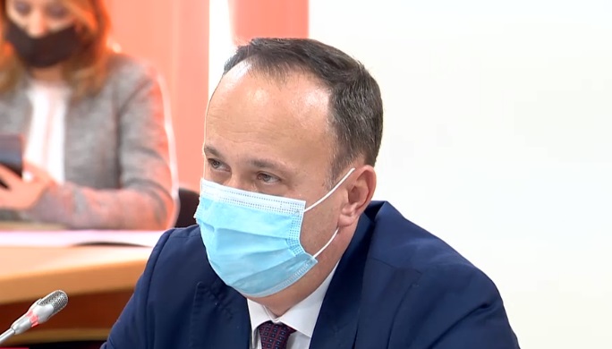 Confuzie de nume la audierea lui Adrian Câciu, în Parlament. „Din obișnuință”