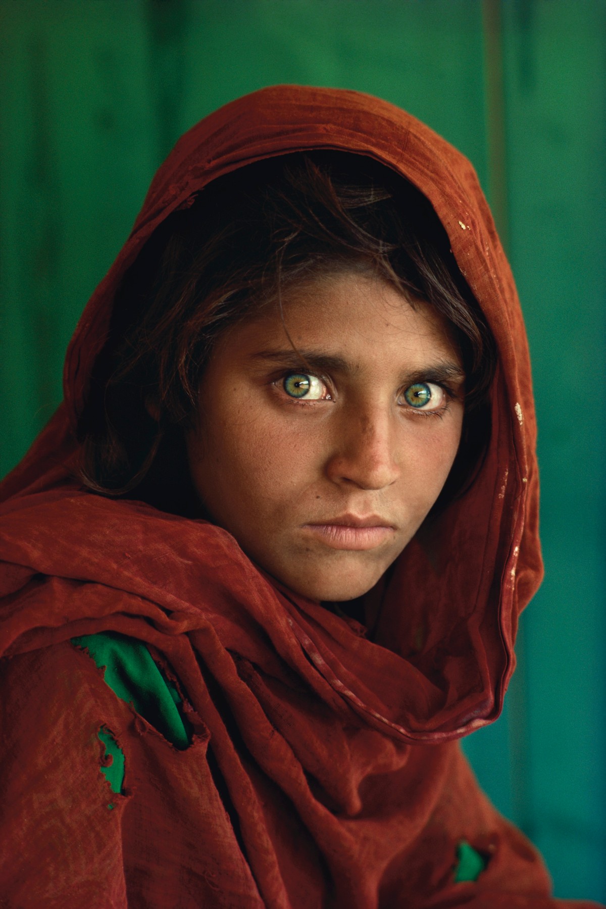 Ce s-a întâmplat cu "fata afgană", care a ajuns pe coperta National Geographic și a devenit o imagine-simbol