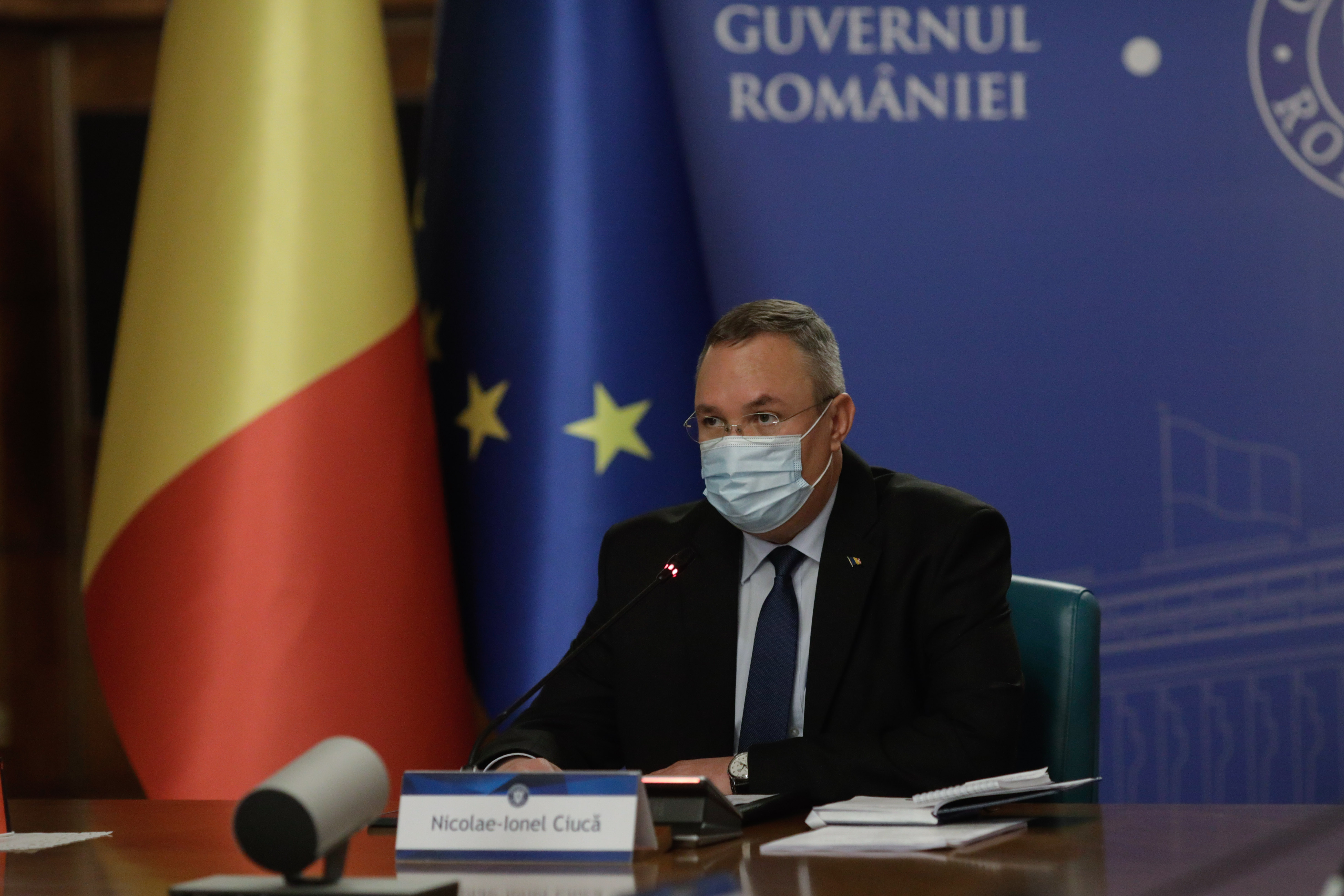 Ciucă: Vom anunța măsurile pentru a împiedica răspândirea variantei sud-africane a SARS-CoV-2. Am luat notă de recomandările CE și OMS