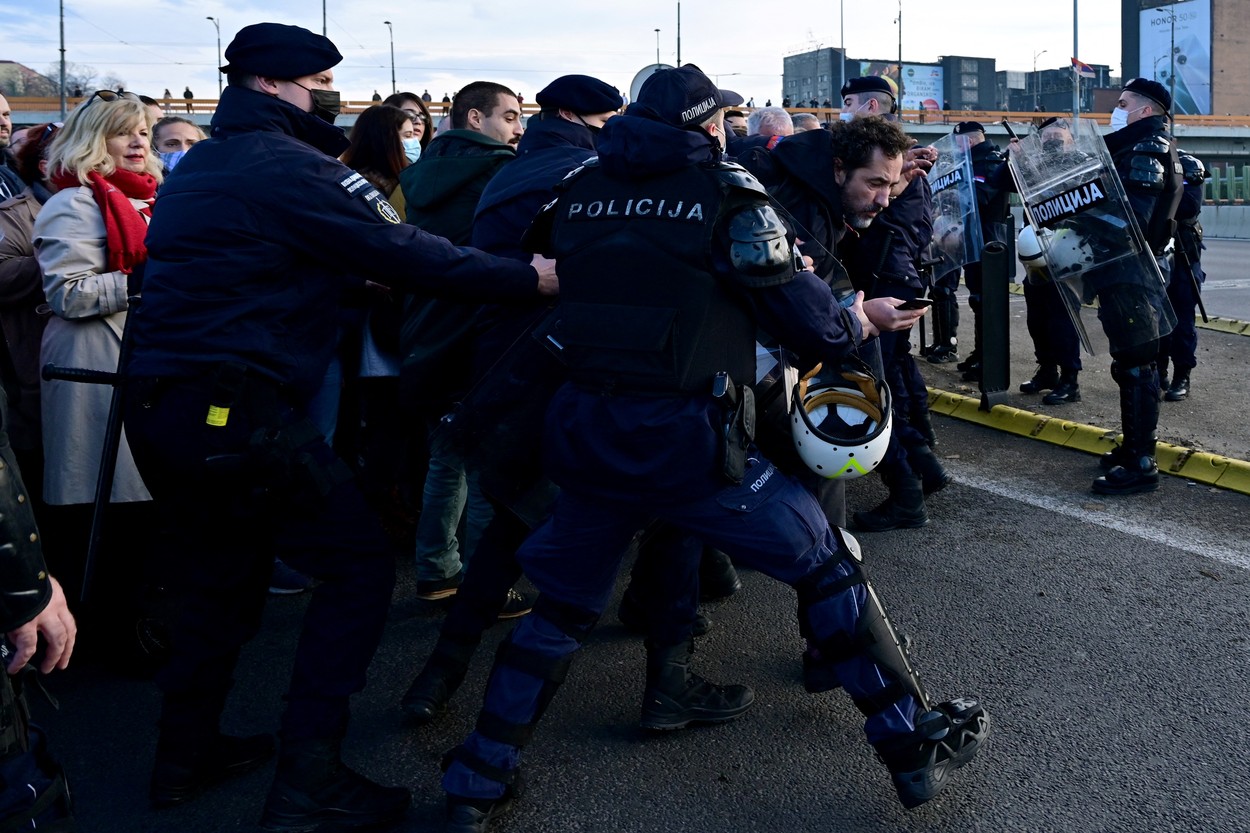 Proteste în Serbia față de un proiect minier al gigantului Rio Tinto