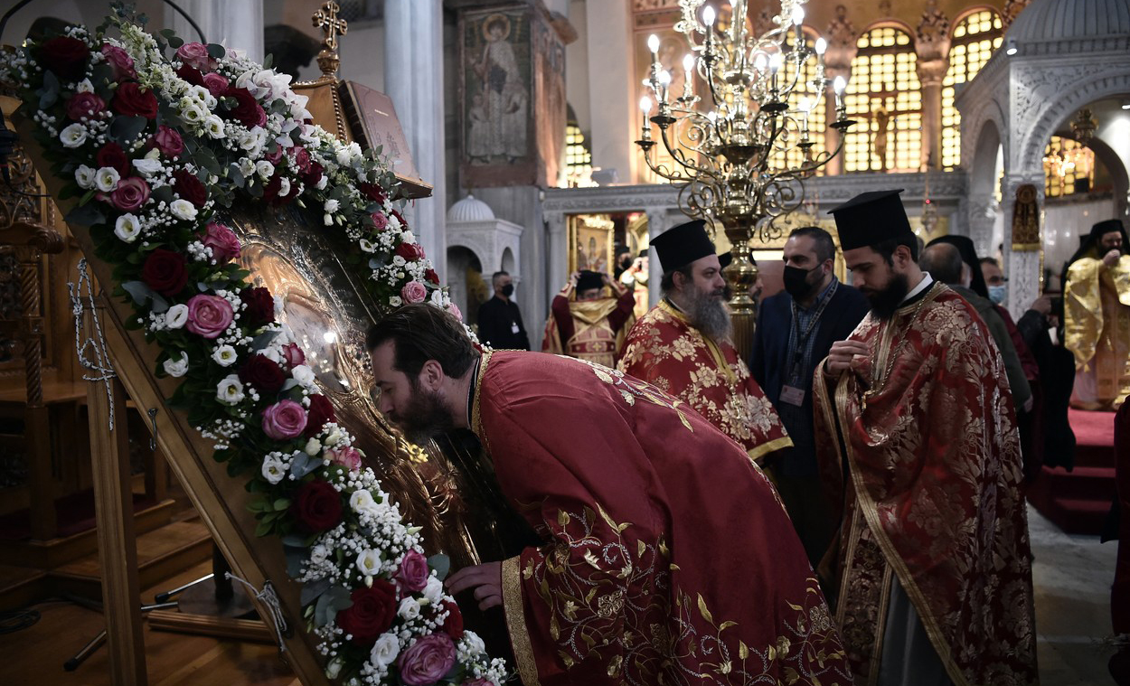 Credincioşii din Grecia, obligaţi să prezinte un test COVID negativ pentru a putea participa la slujbă