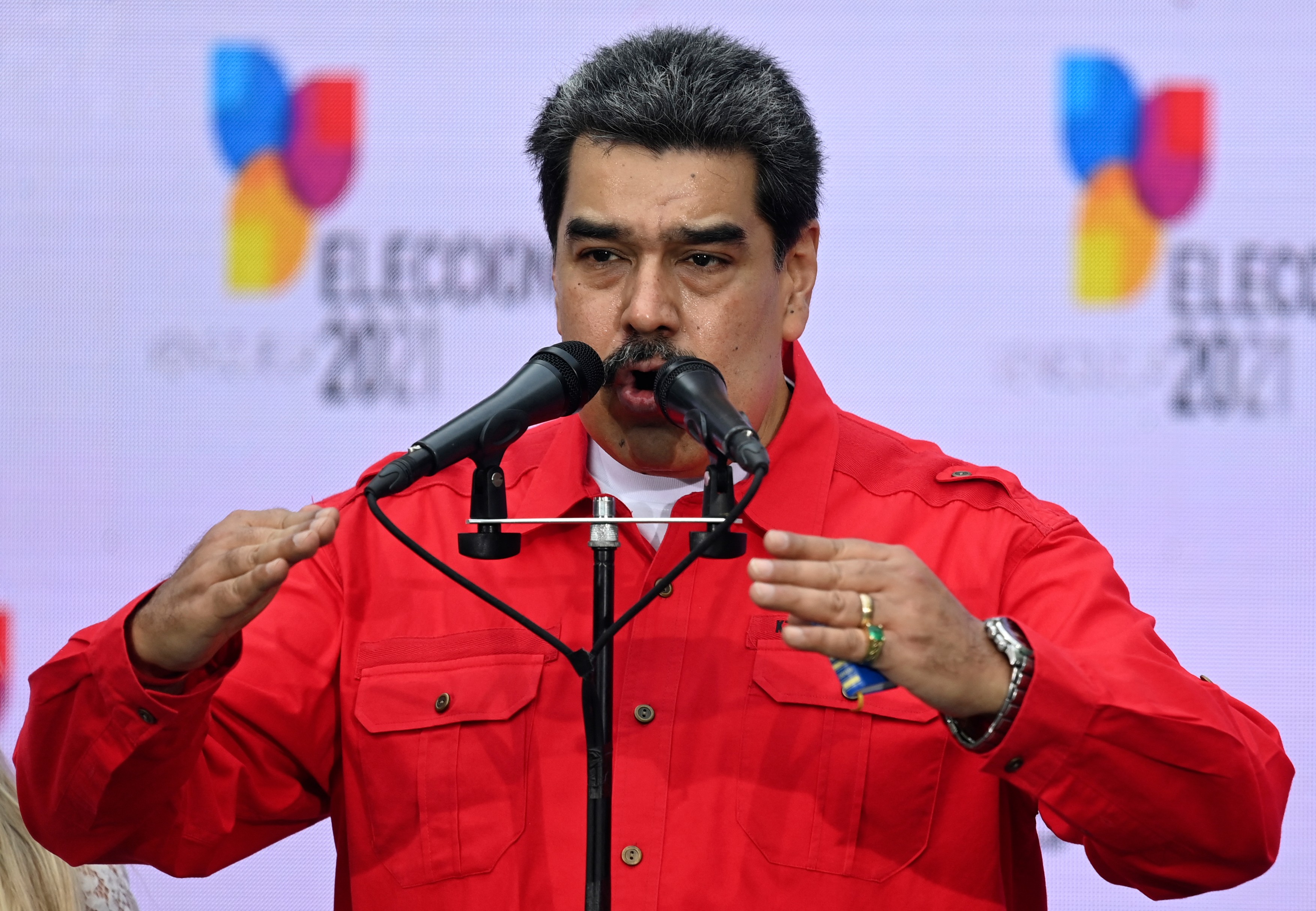 Nicolas Maduro spune că observatorii UE de la alegerile locale din Venezuela sunt „spioni” şi „duşmani”