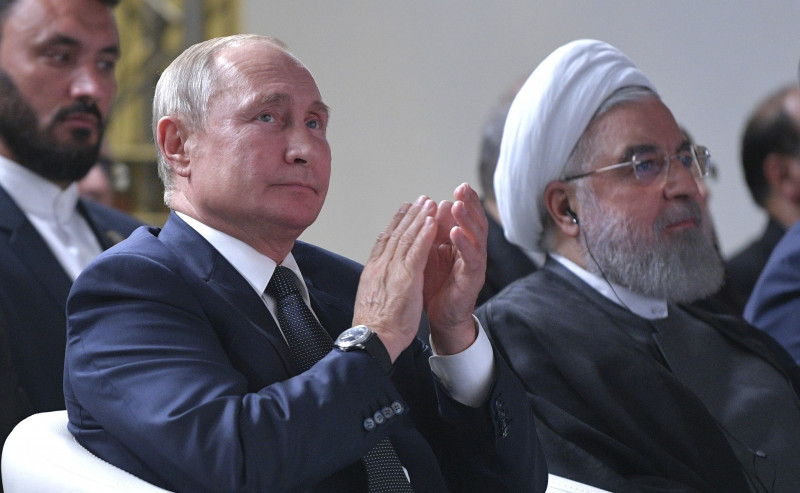 Vladimir Putin și Hassan Rouhani la Conferința Consiliului Economic Euroasiatic Suprem în Yerevan