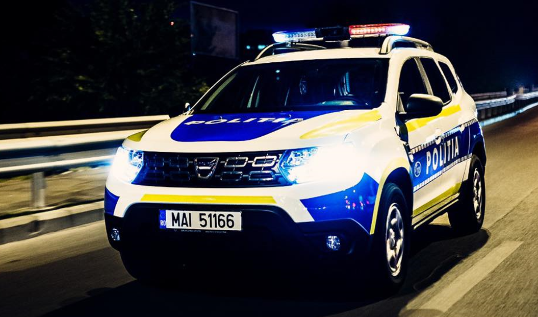 Accident grav în Timiş. Un mort și doi răniți grav după ce şoferul unei maşini a intrat într-un un copac de pe marginea drumului