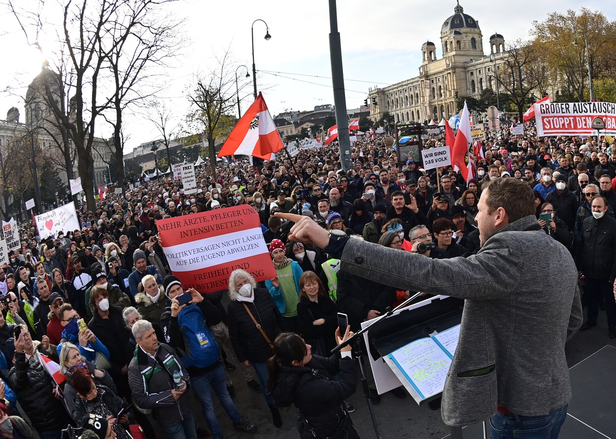 Proteste în Austria și Olanda față de restricțiile impuse din cauza unui nou val al pandemiei de coronavirus