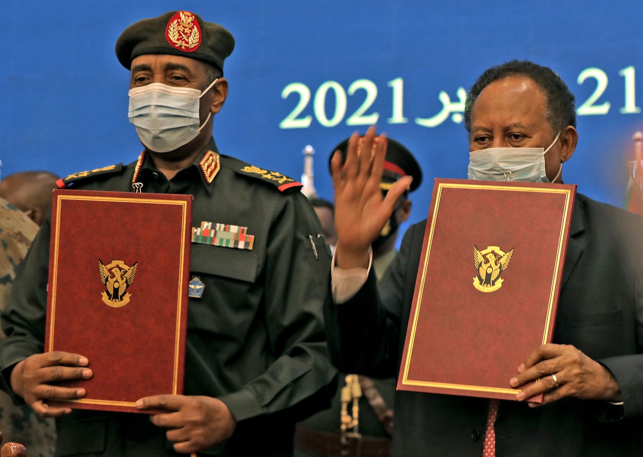 Sudan: Premierul dat jos prin lovitură militară de stat a fost repus în funcție după ce s-a înțeles cu liderul armatei
