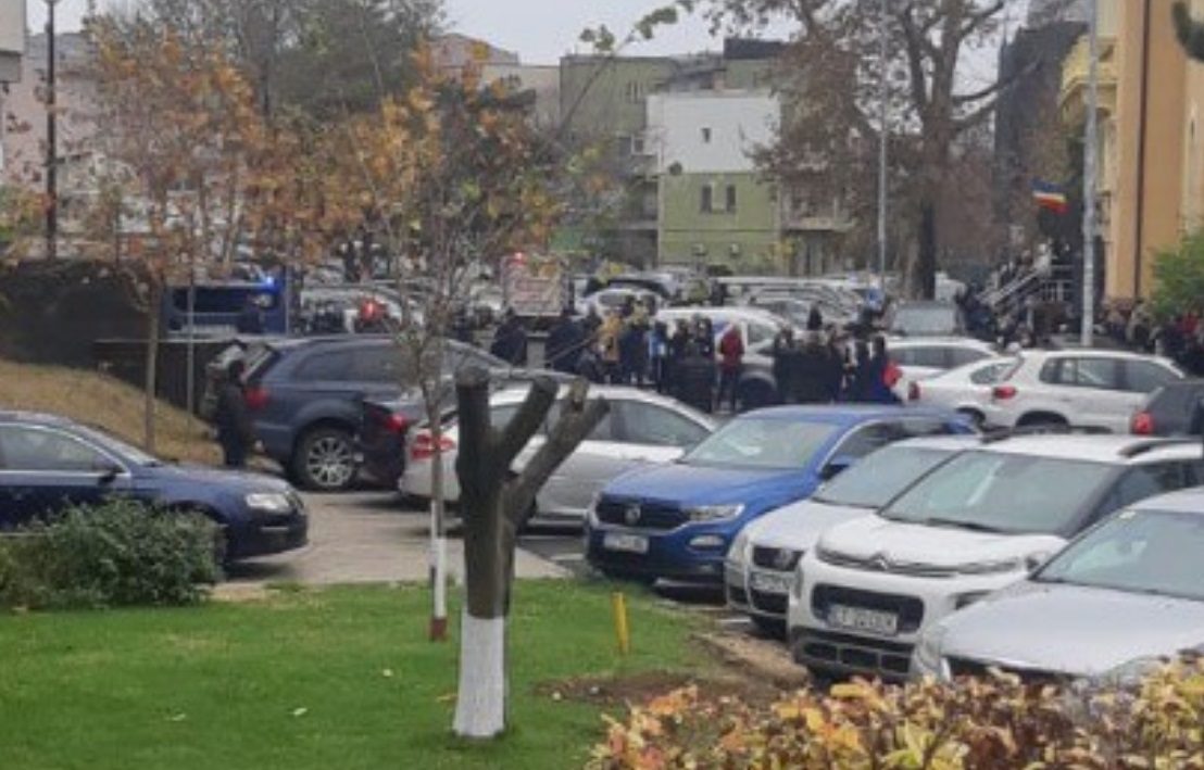 Alertă cu bombă la Curtea de Apel Constanţa şi la Judecătoria Medgidia