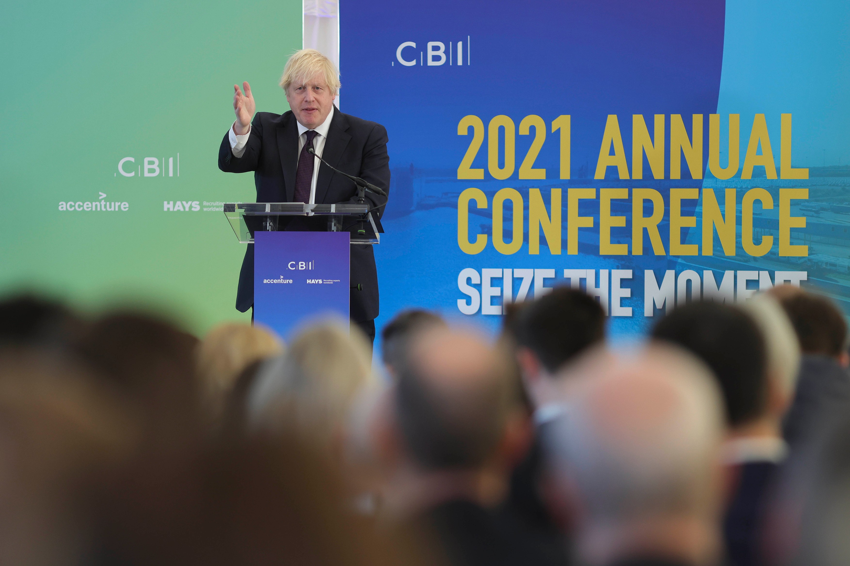 Discurs halucinant al lui Boris Johnson. S-a comparat cu Moise, a vorbit despre Peppa Pig și a imitat sunetul unei mașini