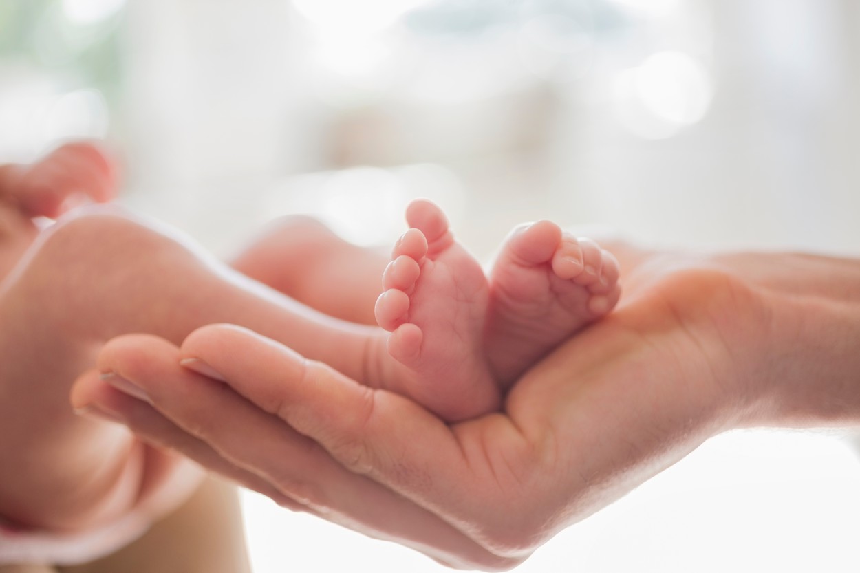 Județul cu aproape 1.000 de mame minore, cele mai multe din țară. „Unu din patru se nasc înainte de termen, au diferite malformaţii”