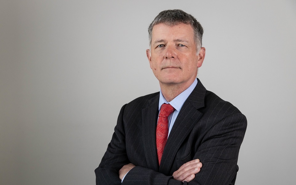 Șeful spionajului britanic avertizează asupra „capcanelor datoriilor și capcanelor informatice” pe care le întinde China