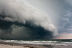 Jason Weingart captures a shelf cloud appoaching Ormond beach in Florida