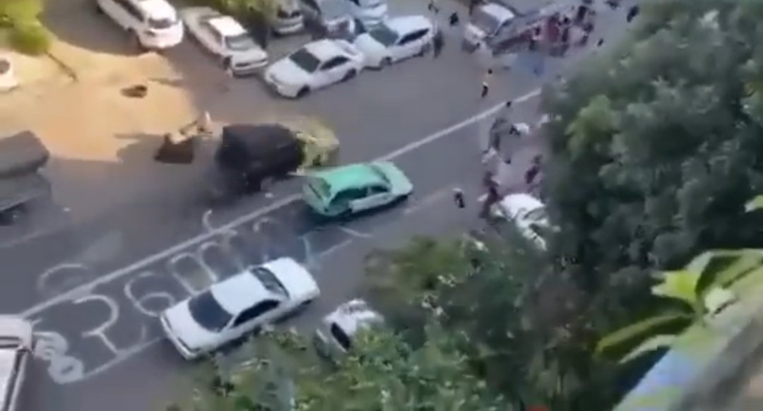 Forțele de securitate din Myanmar au intrat cu mașina într-un grup de protestatari anti-juntă: 5 morți și câteva zeci de răniți