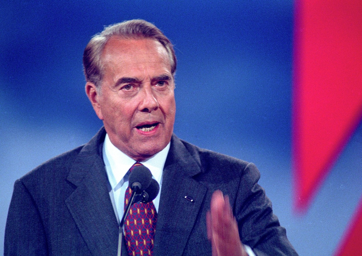 A murit Bob Dole, unul din cele mai importanți politicieni ai SUA din ultima jumătate de secol