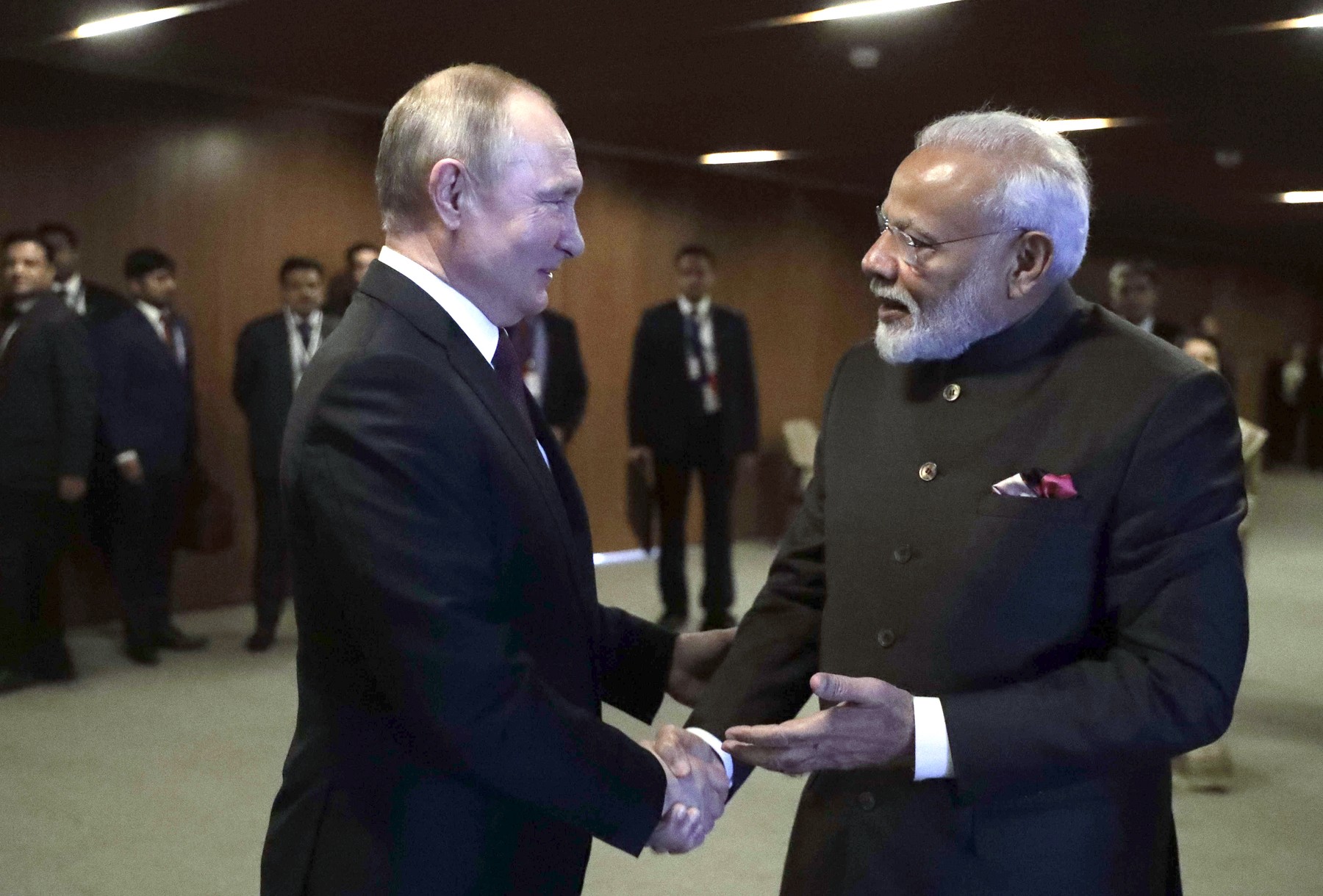 Putin se întâlnește cu premierul indian Narendra Modi. Ce înseamnă vizita președintelui rus în India pentru politica mondială