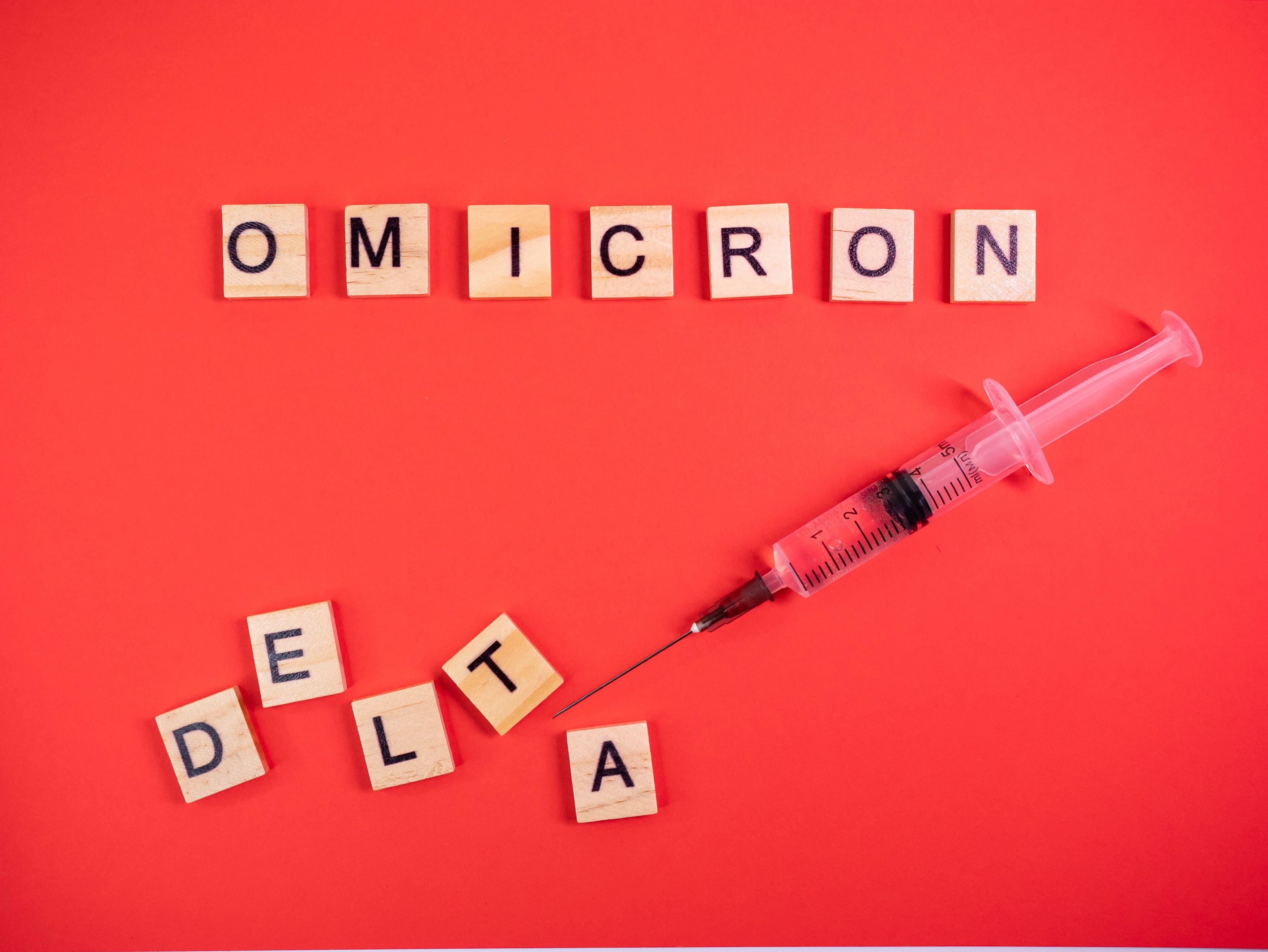 Fost consilier la Casa Albă: Omicron rămâne periculos, mai ales pentru nevaccinați. Să batem în lemn ca Omicron să înlocuiască Delta