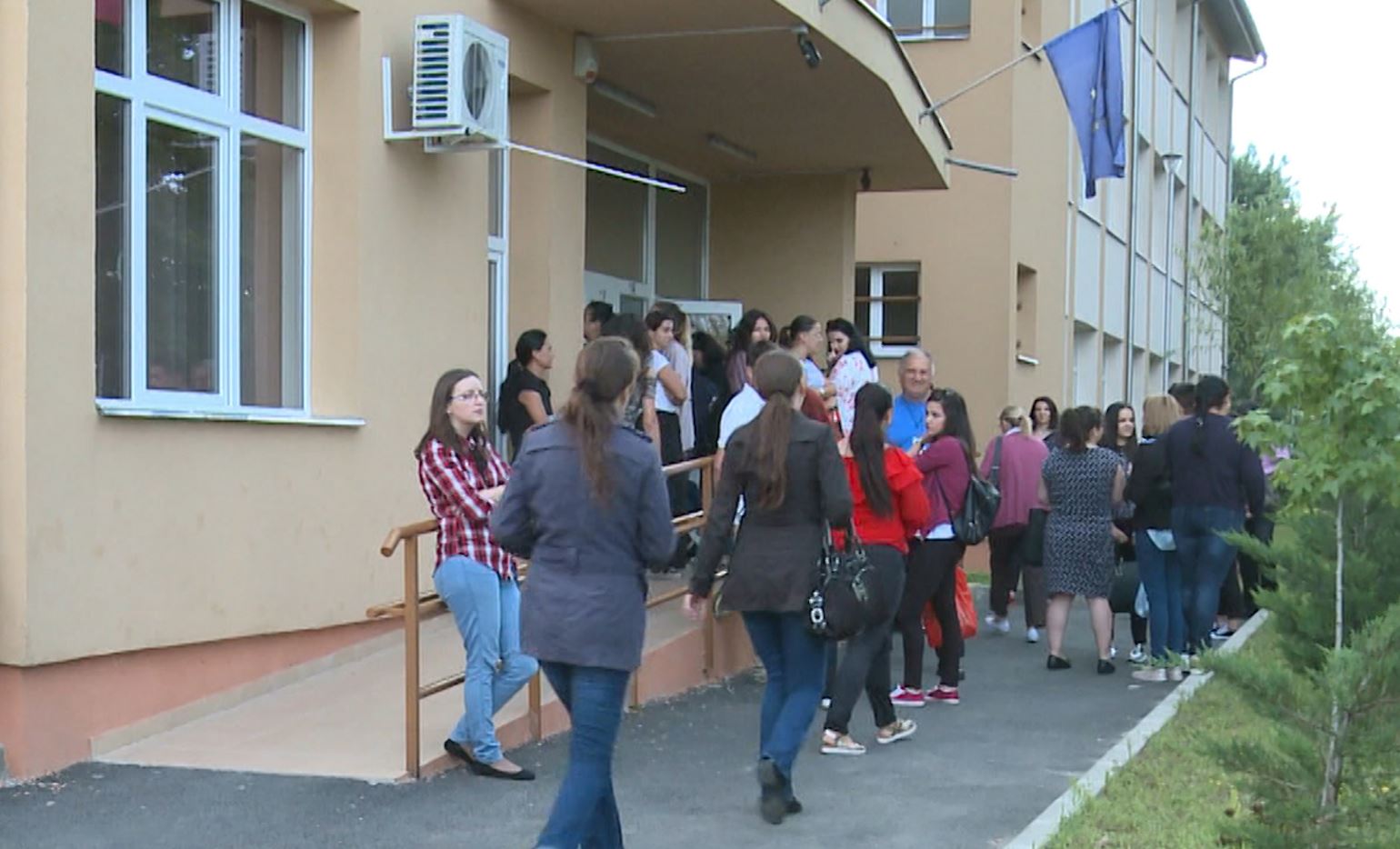 Sindicatele cer majorarea salariilor în educație de la 1 ianuarie